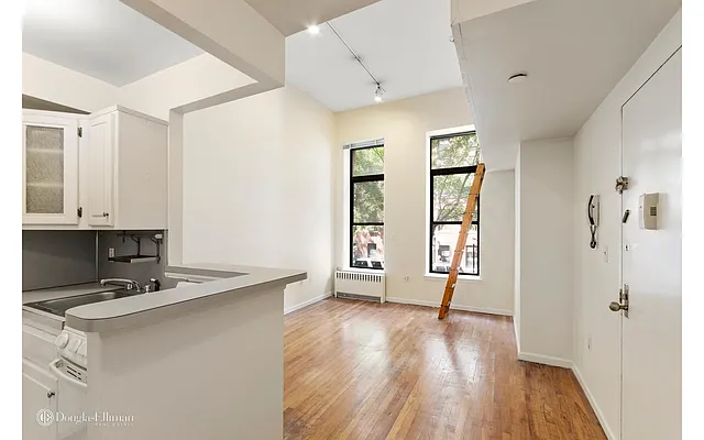 Rented by Douglas Elliman | media 15