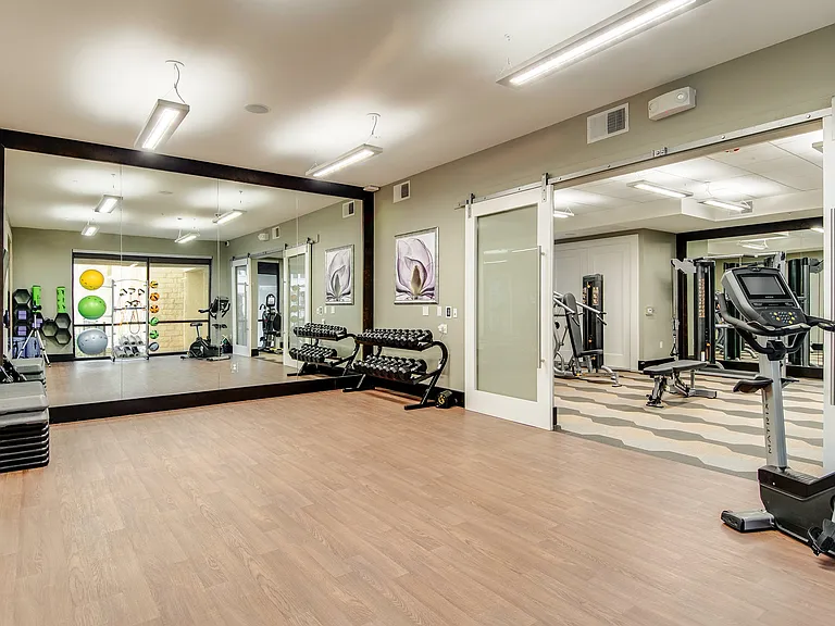 Overture Stone Oak 55+ Apartment Homes — Photo 9