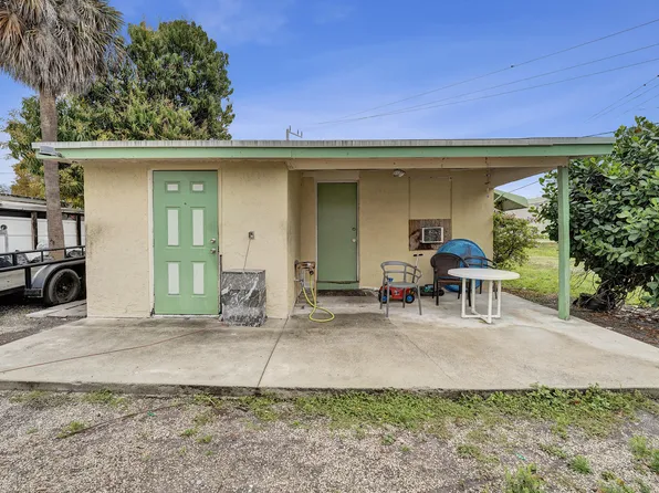 1412b NW 7th Street #b, Pompano Beach, FL 33069