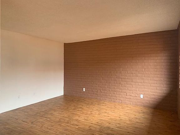 2nd image of 2511 N Fontana Ave APT H