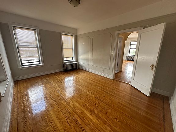 4th image of 45-25 42nd St #3D