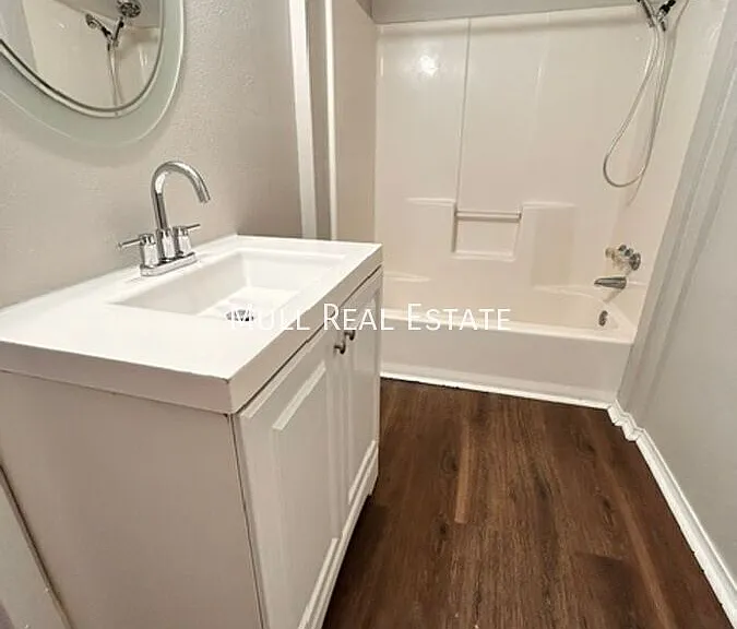 4801 N Willow Ave — Photo 12