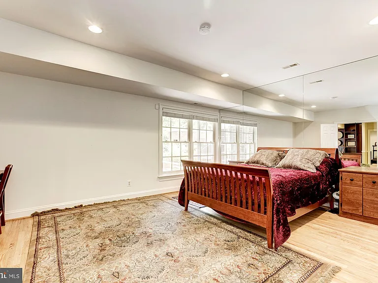 9909 Avenel Farm Dr — Photo 21
