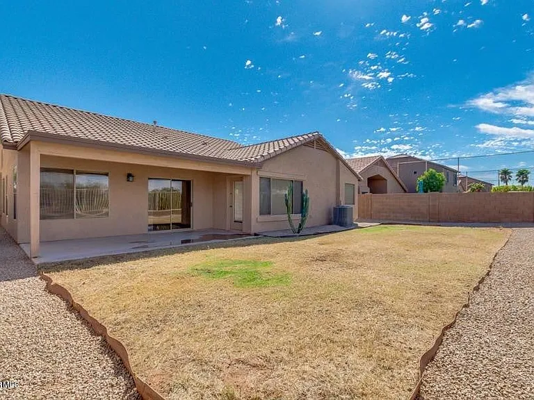 42376 W Chisholm Dr — Photo 11