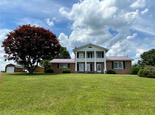 43023 Luray Dr, Saint Clairsville, OH 43950