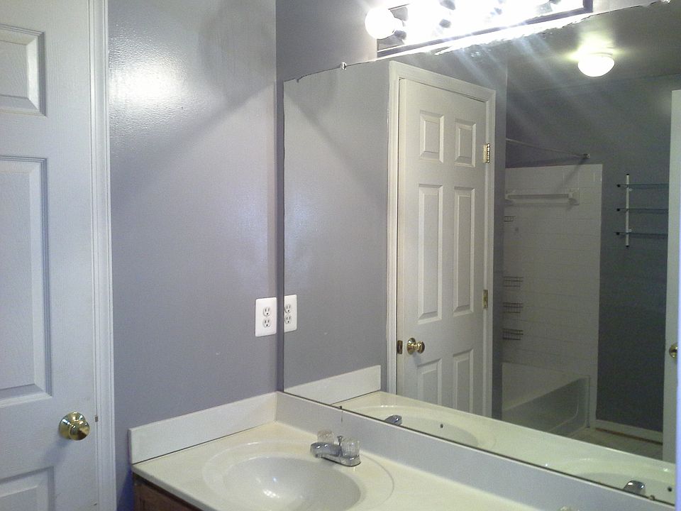 2nd image of 206 Arcadia Shores Cir