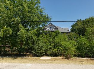 402 E Grand St, Whitewright, TX 75491