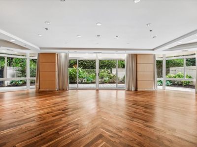 5610 Wisconsin Ave APT 103, Chevy Chase, MD, 20815