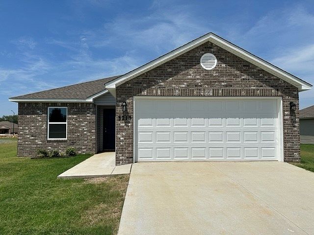 1st image of 3213 E Jacob Ln