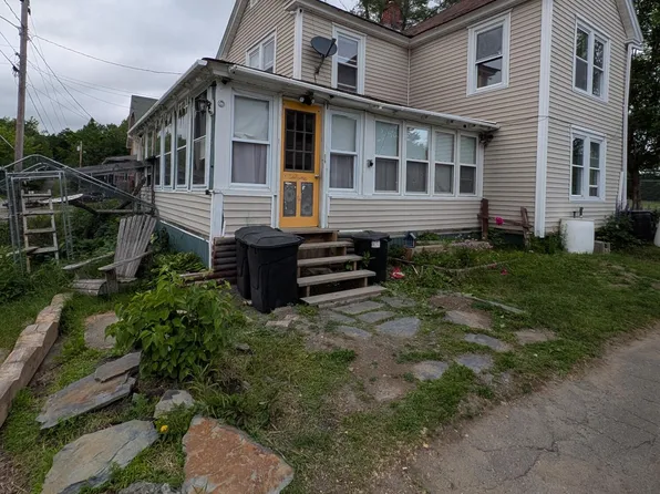 51 Blake Street, Hartland, ME 04943