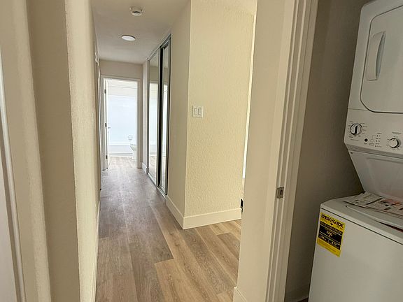 5th image of 1216 Floribunda Ave APT 4