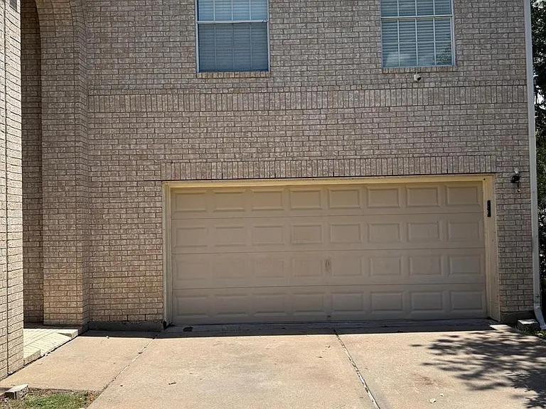 14930 Cabin Run Ln — Photo 3