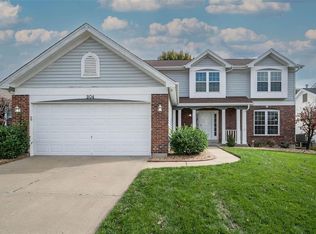 304 Cheval Square Dr, Chesterfield, MO 63005