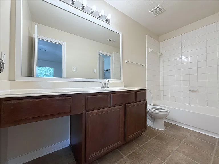 12543 S Ashford Villa Ln — Photo 13