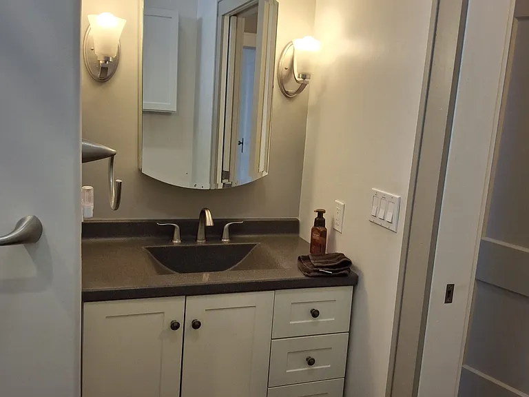 836 N Litchfield Ave — Photo 17