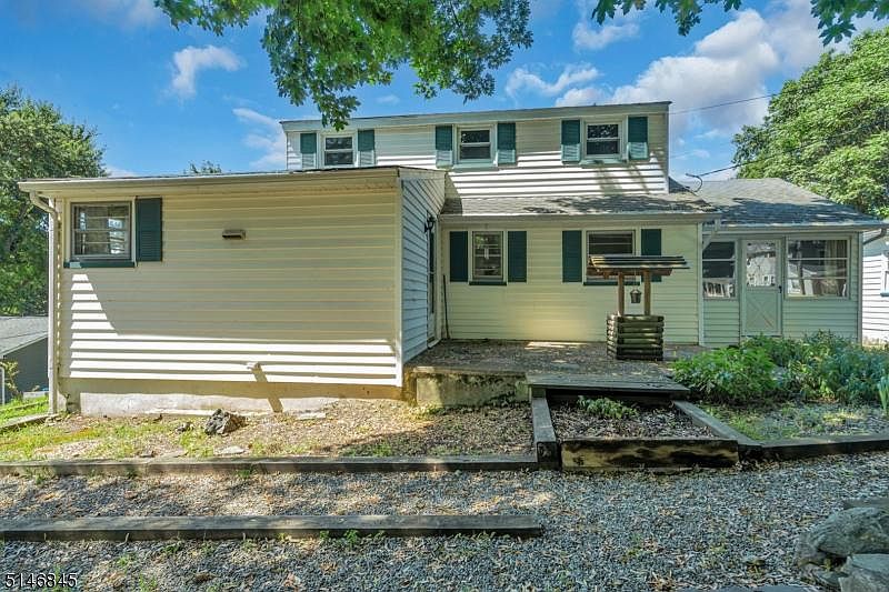 1st image of 13 Mountainside Dr