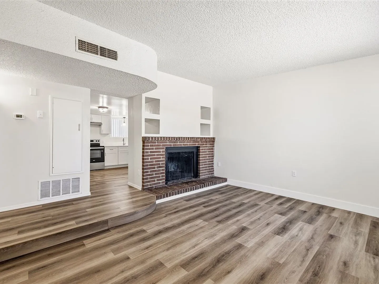 2 Bedroom 2 Bathroom Home with Flex Space & Spacious Backyard! — Photo 4