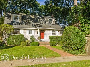 1628 Stevens Ave, Merrick, NY 11566