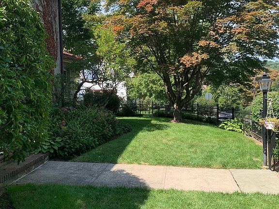3rd image of 22 Downer Ave