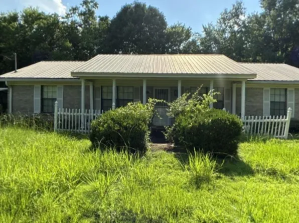 1951 Carter Dr, Demopolis, AL 36732