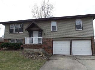 141 Tamarack Dr, Bolingbrook, IL 60440