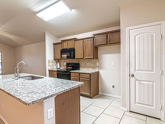 3rd image of 1514 Wrangler Ln