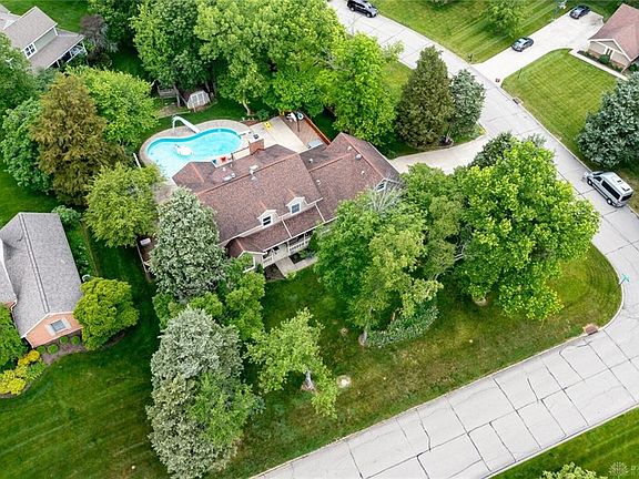 2nd image of 1942 Woodson Ct