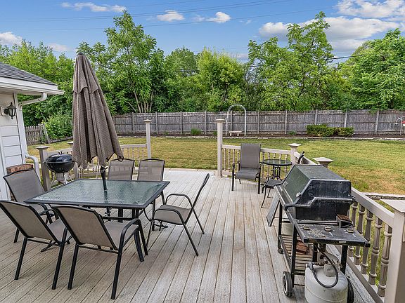 5th image of 7526 W Manitoba Dr