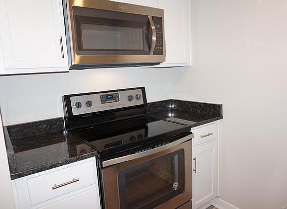 3rd image of 5900 Patterson Ave #U8