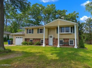 20 Woodridge Ave, Toms River, NJ