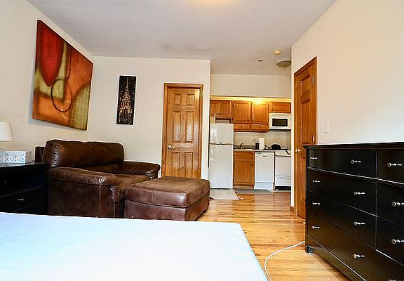 4th image of 646 10th Ave APT 5D