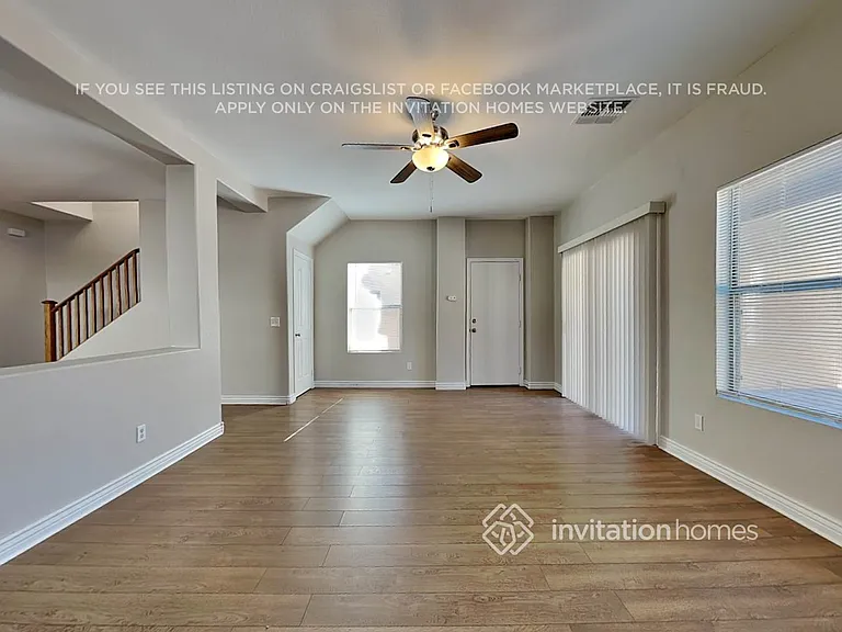 11226 W Garfield St — Photo 4