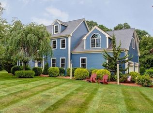1 Stymast Dr, Mendon, MA 01756