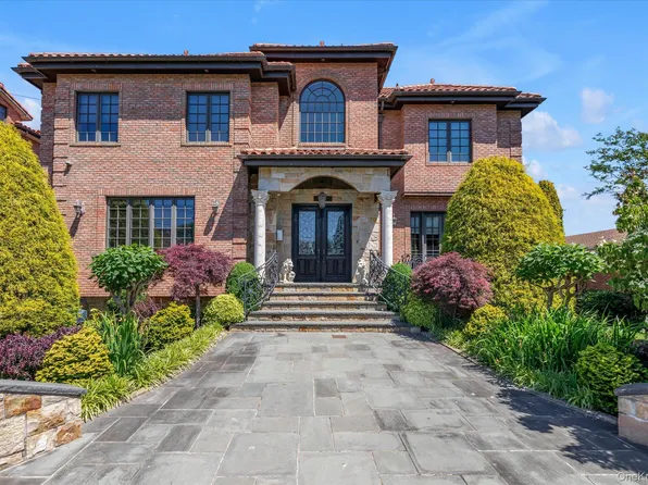 138-15 13th Avenue, Malba, NY 11357