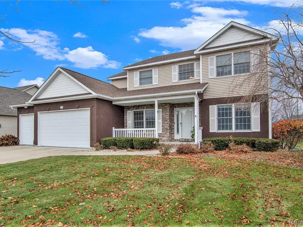 3839 Wild Pine Dr, Saginaw, MI 48603