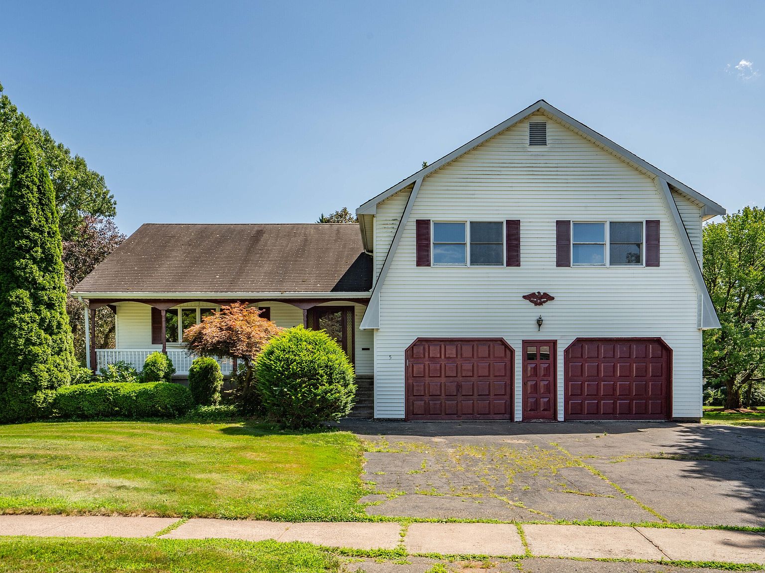 5 Beacon St, Newington, CT 06111 MLS 24032070 Zillow