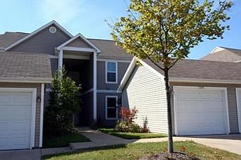 1st image of 1464 Fox Pointe Cir #1464