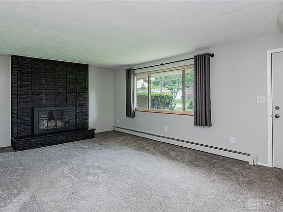 3rd image of 3943 Fernwald Dr