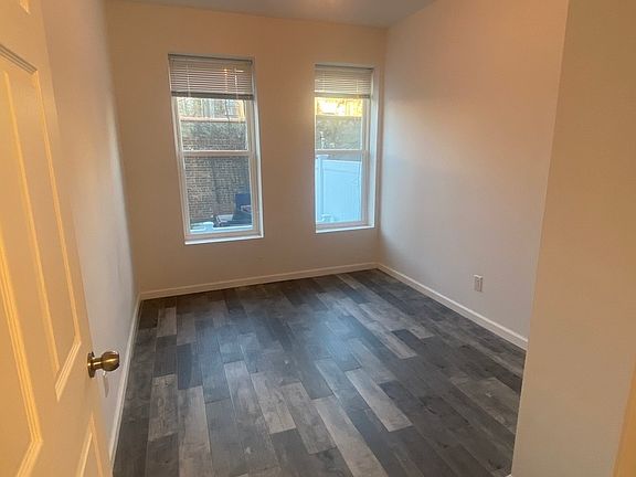 5th image of 311 Montgomery St #1B
