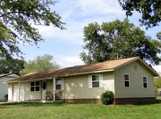 305 W Denton Ave, Sallisaw, OK 74955