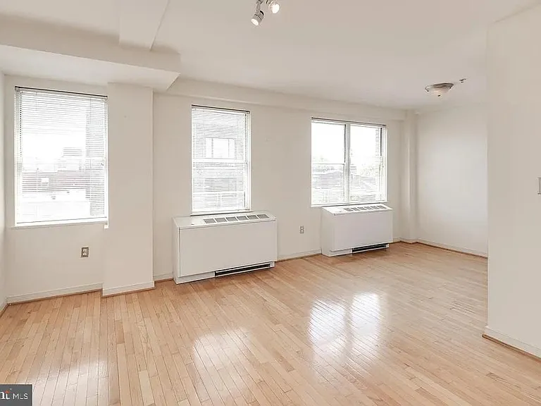 815 King St #6A — Photo 2