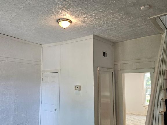 2nd image of 193 Catherine Ave #0