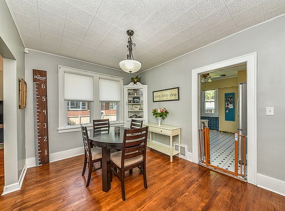 4th image of 106 W Burlington Ave