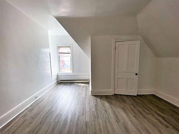 3rd image of 454 S Atlantic Ave Floor 3