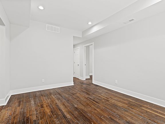 4th image of 2282 Belvidere St Unit 201