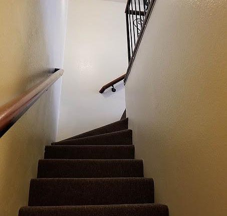 3rd image of 4047 W 134th St APT 1