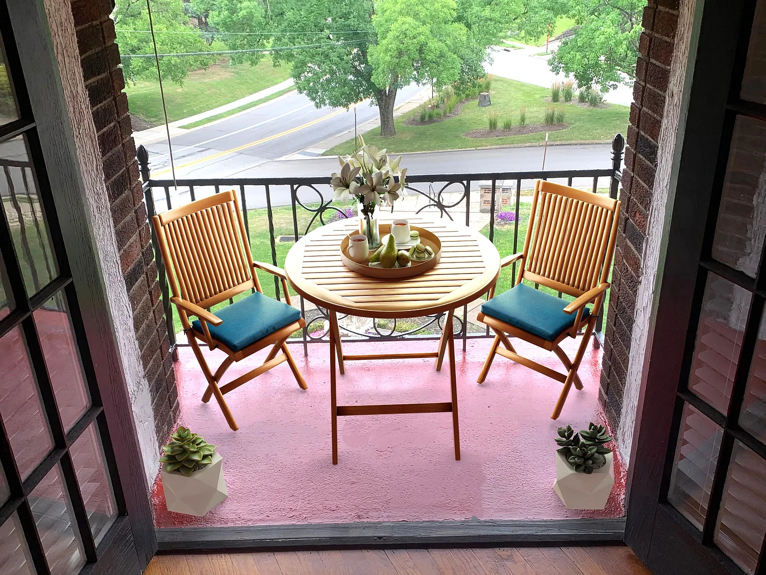 1 bed, 900 sqft, $1,300 — Photo 1