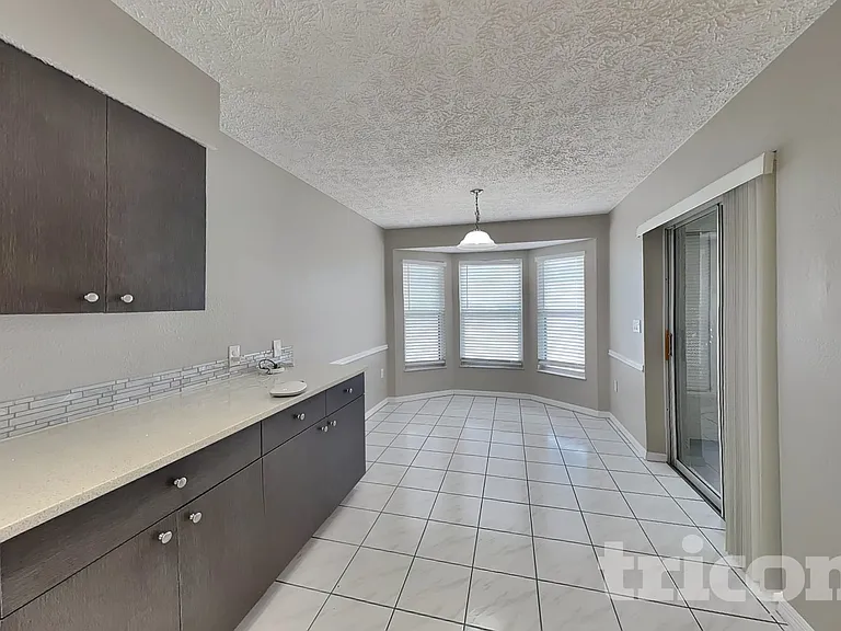 7028 Covewood Dr — Photo 5