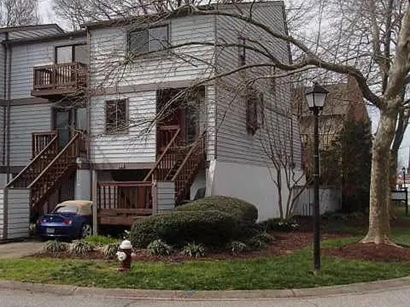 100 Mill Point Dr, Hampton, VA 23669