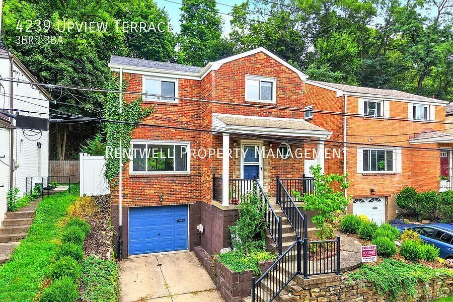 Beautifully Renovated 3-Bedroom Home with Garage & Private Yard — Photo 3